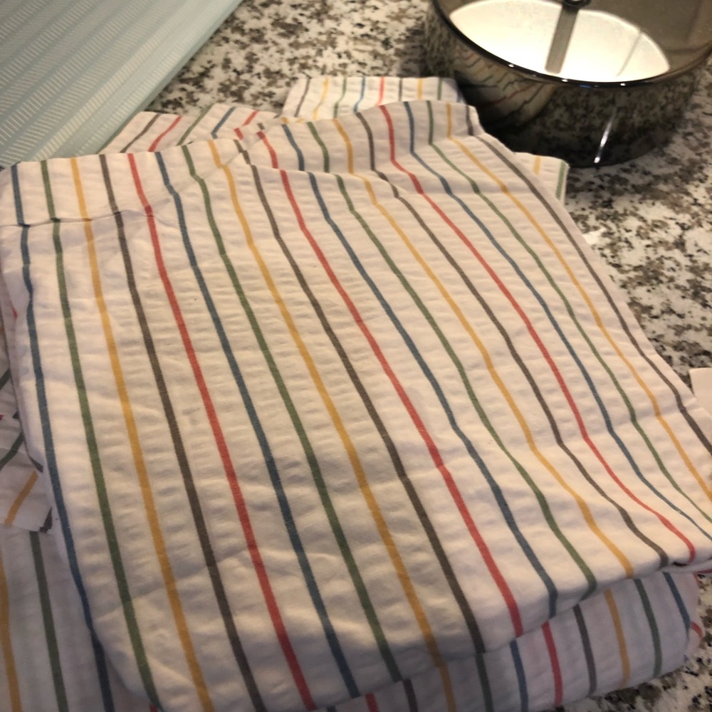 Full Queen NWOT duvet set with shams